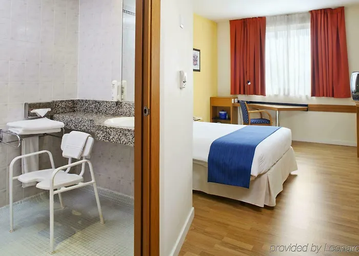 Отель B&B Hotel Alicante Аликанте