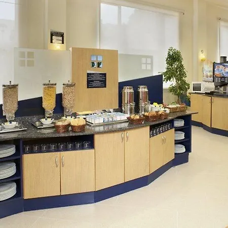 Hotel B&B HOTEL Alicante 3*