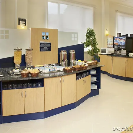 B&B HOTEL Alicante Hotel 3*