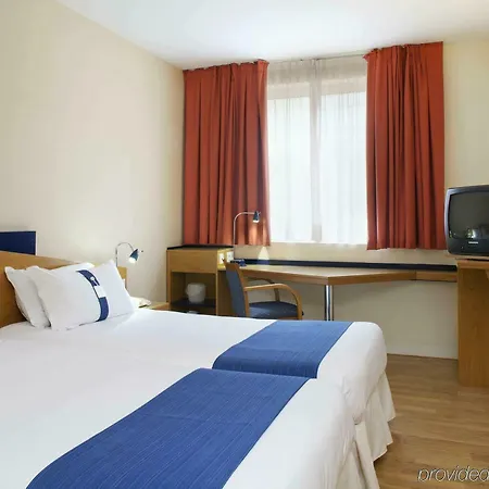 B&B HOTEL Alicante 3*